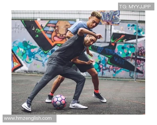 球星恶搞足球大挑战：看他们如何玩转疯狂场面和惊险绝技